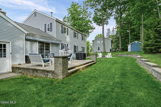 2109 Orchard Park Drive, Niskayuna, NY 12309