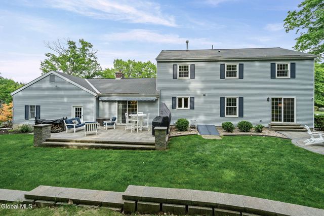 2109 Orchard Park Drive, Niskayuna, NY 12309
