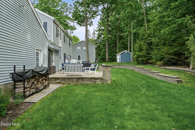 2109 Orchard Park Drive, Niskayuna, NY 12309