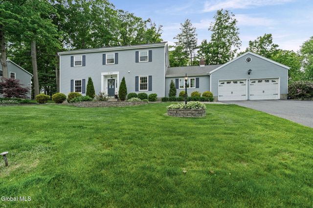 2109 Orchard Park Drive, Niskayuna, NY 12309