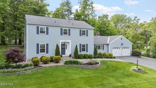 2109 Orchard Park Drive, Niskayuna, NY 12309