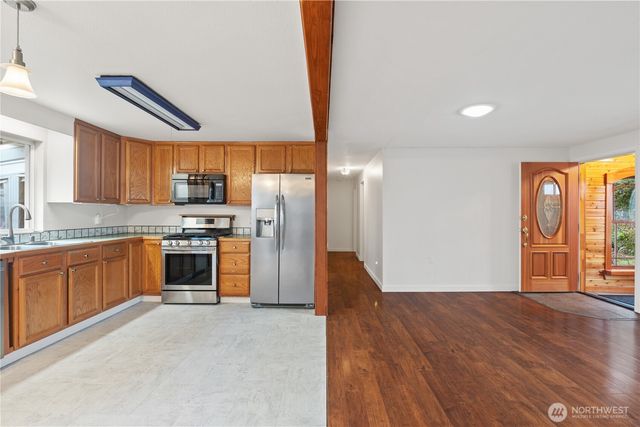 1661 Grandview Place, Ferndale, WA 98248