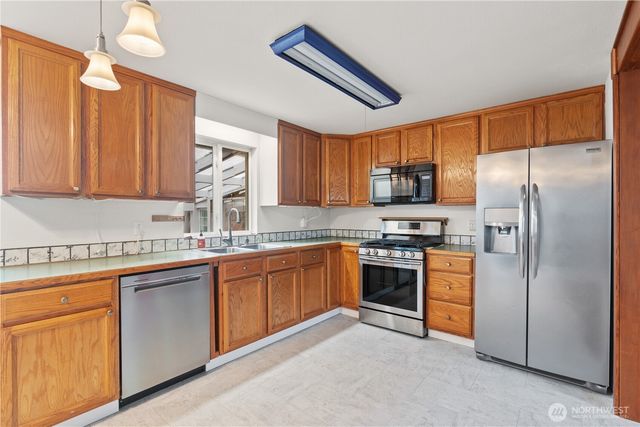 1661 Grandview Place, Ferndale, WA 98248