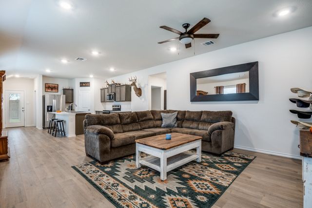 1910 Bailer Way, Royse City, TX 75189