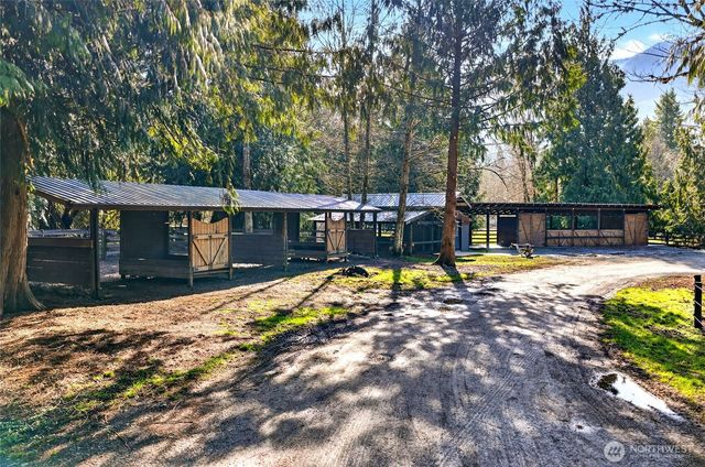 8349 Birdsview Meadows Lane, Concrete, WA 98237