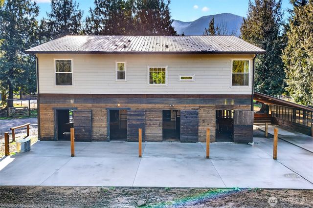 8349 Birdsview Meadows Lane, Concrete, WA 98237