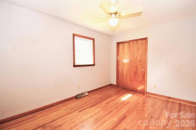 605 S Buena Vista Drive, Hendersonville, NC 28792