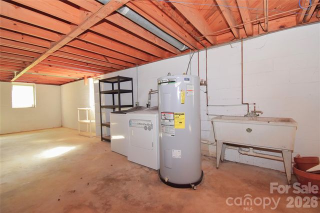 605 S Buena Vista Drive, Hendersonville, NC 28792