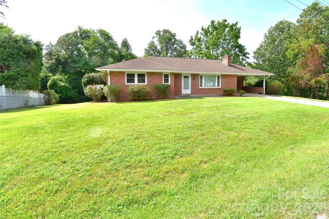 605 S Buena Vista Drive, Hendersonville, NC 28792