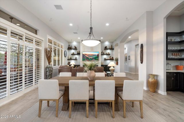 42424 N CROSS TIMBERS Court, Anthem, AZ 85086