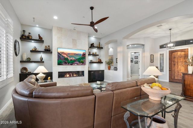 42424 N CROSS TIMBERS Court, Anthem, AZ 85086