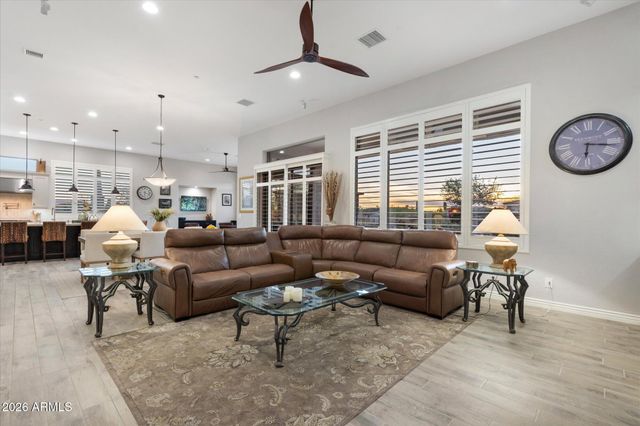 42424 N CROSS TIMBERS Court, Anthem, AZ 85086