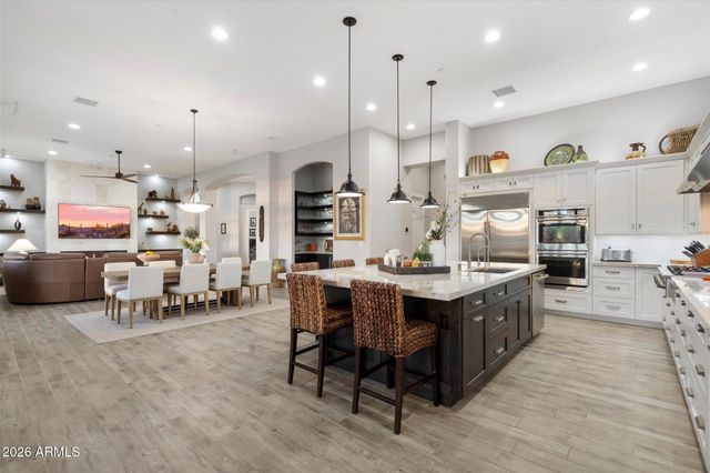 42424 N CROSS TIMBERS Court, Anthem, AZ 85086