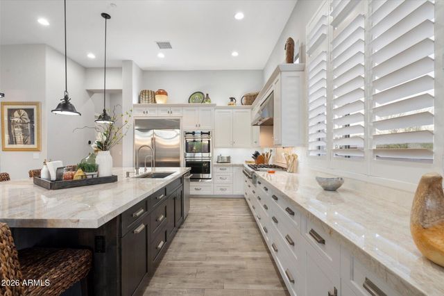 42424 N CROSS TIMBERS Court, Anthem, AZ 85086