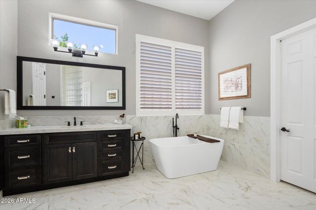 42424 N CROSS TIMBERS Court, Anthem, AZ 85086