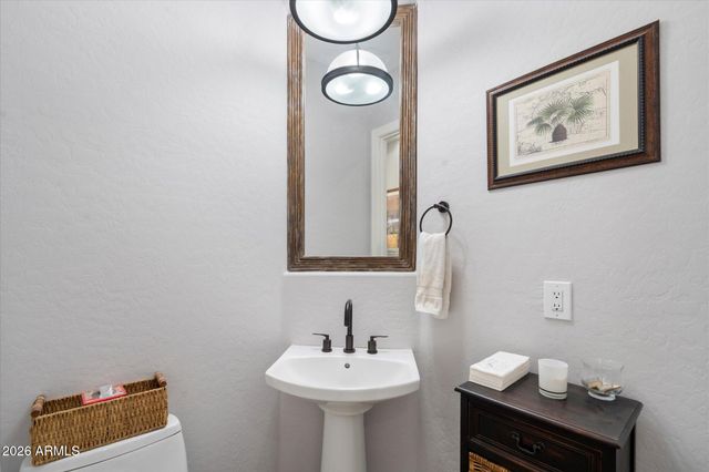 42424 N CROSS TIMBERS Court, Anthem, AZ 85086