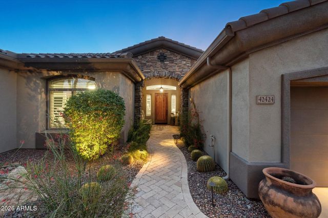 42424 N CROSS TIMBERS Court, Anthem, AZ 85086