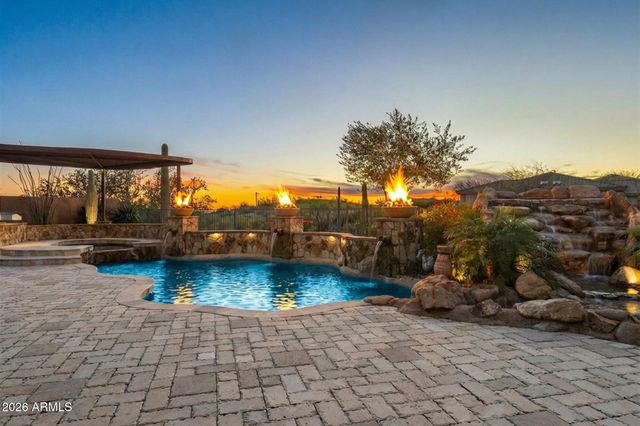 42424 N CROSS TIMBERS Court, Anthem, AZ 85086