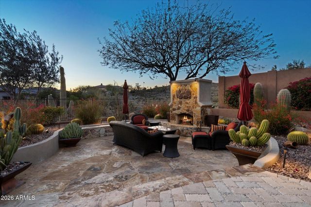 42424 N CROSS TIMBERS Court, Anthem, AZ 85086