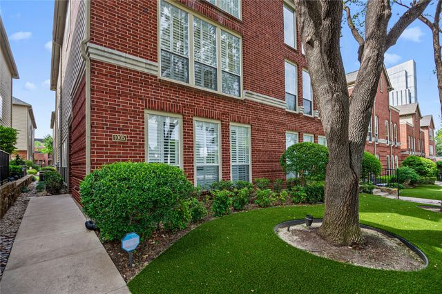 1005 W Bluff Street, Fort Worth, TX 76102