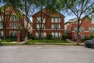 1005 W Bluff Street, Fort Worth, TX 76102