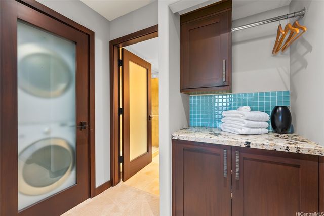 88 Piikoi Street 4406, Honolulu, HI 96814