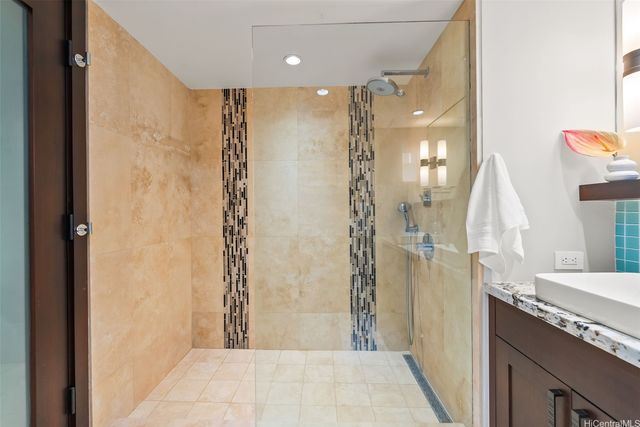 88 Piikoi Street 4406, Honolulu, HI 96814