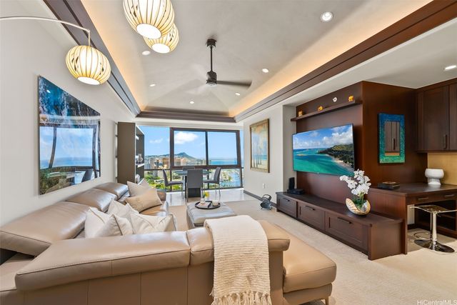 88 Piikoi Street 4406, Honolulu, HI 96814