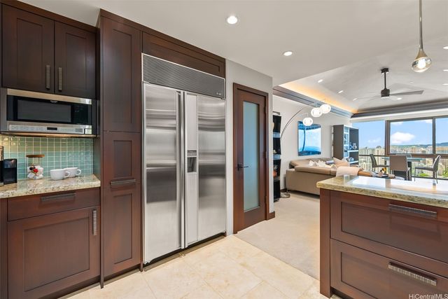 88 Piikoi Street 4406, Honolulu, HI 96814