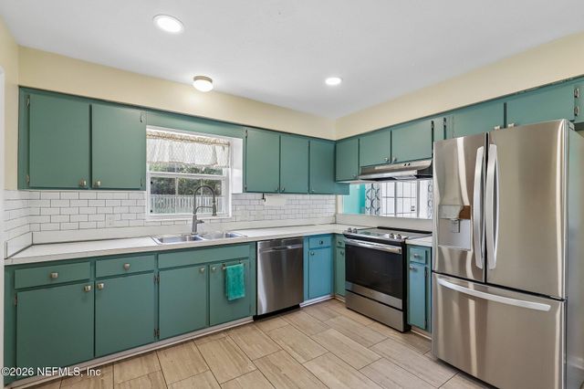 6026 CHEVY Drive, Jacksonville, FL 32216