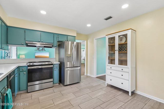 6026 CHEVY Drive, Jacksonville, FL 32216