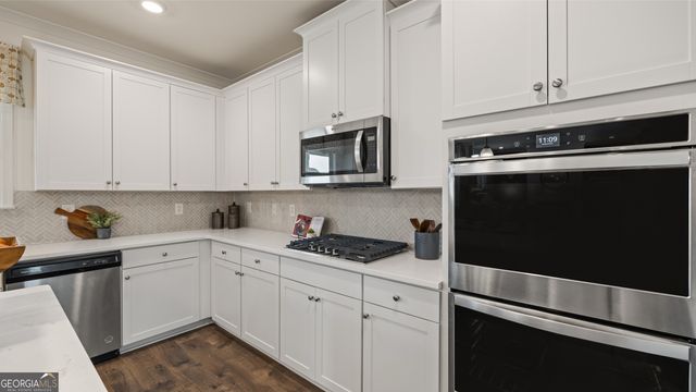 1624 BERNARD Court, Hampton, GA 30228