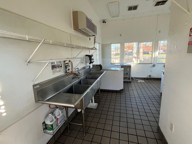 2180 Churn Creek Road, Kiosk, Redding, CA 96002