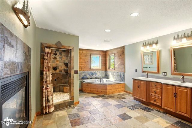 5680 W Birch Harbor Drive, Wasilla, AK 99623