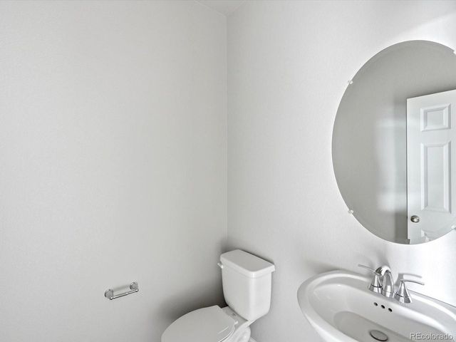 2233 E 164th Ave, Thornton, CO 80602