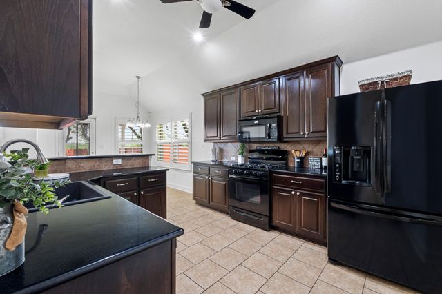 700 Walsh Hill TRL, Cedar Park, TX 78613