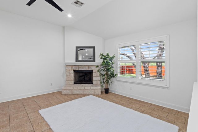 700 Walsh Hill TRL, Cedar Park, TX 78613