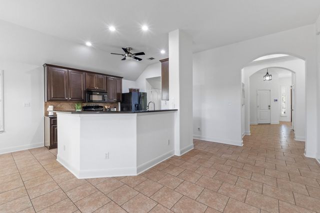 700 Walsh Hill TRL, Cedar Park, TX 78613