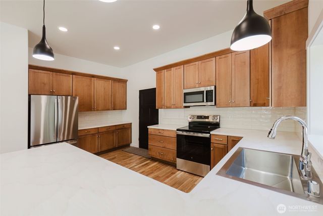 5170 SE Lars Hanson, Port Orchard, WA 98367