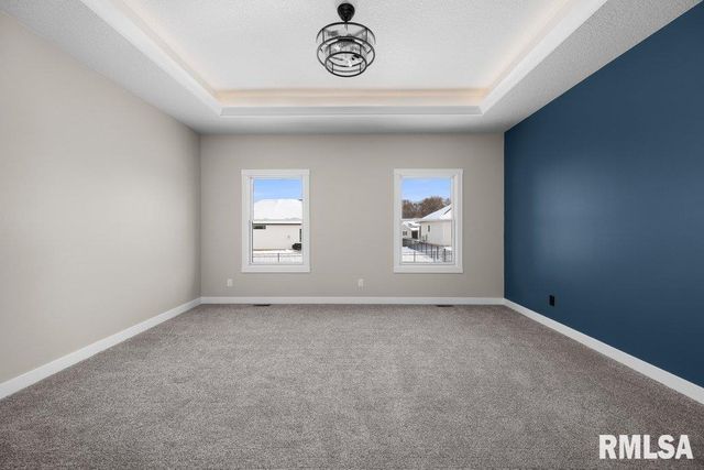 7123 Alvie Lane, Bettendorf, IA 52722