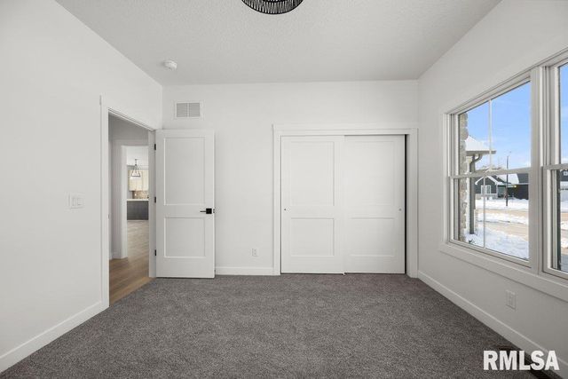 7123 Alvie Lane, Bettendorf, IA 52722