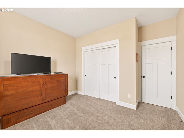 740 E ROOSEVELT St, Carlton, OR 97111