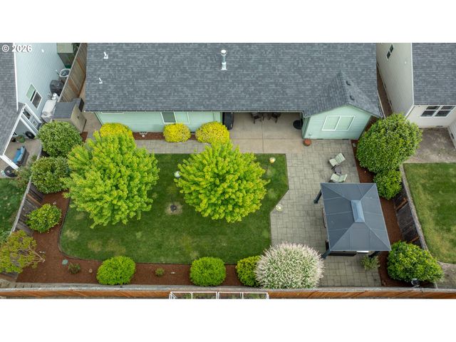 740 E ROOSEVELT St, Carlton, OR 97111