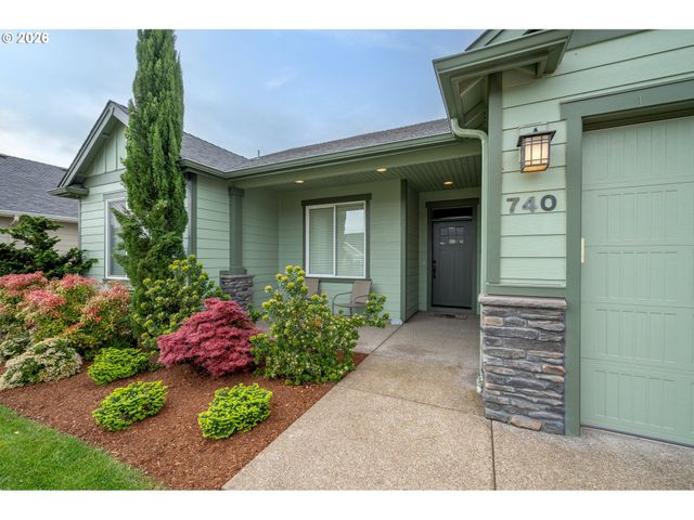 740 E ROOSEVELT St, Carlton, OR 97111