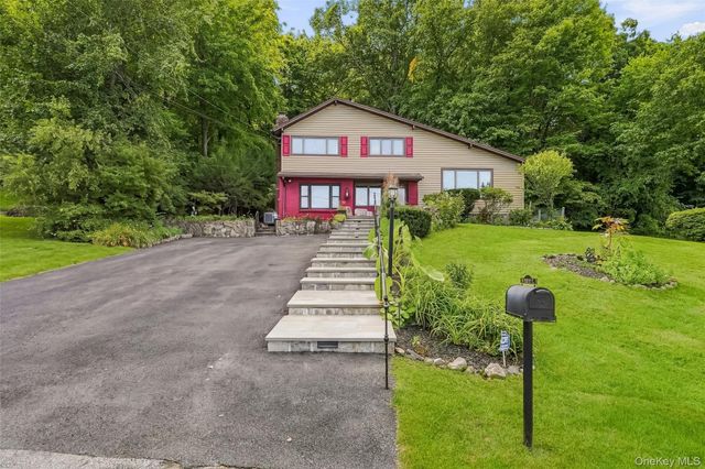 86 Fairview Place, Cortlandt Manor, NY 10567