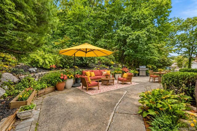 86 Fairview Place, Cortlandt Manor, NY 10567