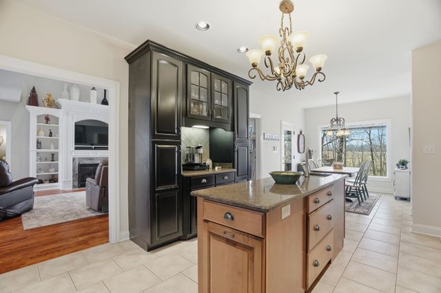 4172 Ironwood Dr, Greenbrier, TN 37073