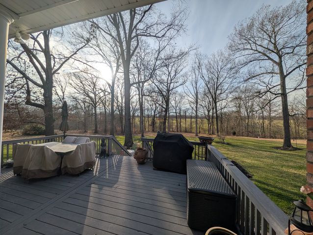 4172 Ironwood Dr, Greenbrier, TN 37073