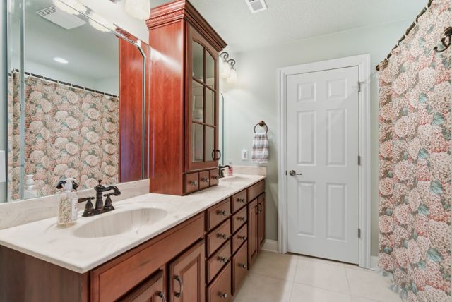 4172 Ironwood Dr, Greenbrier, TN 37073