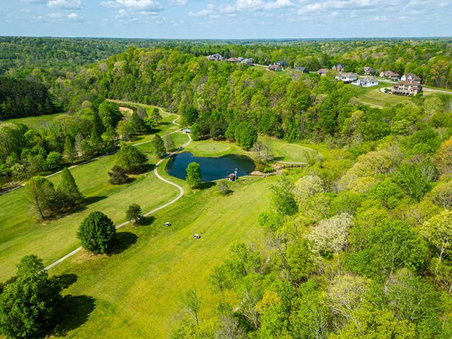 4172 Ironwood Dr, Greenbrier, TN 37073